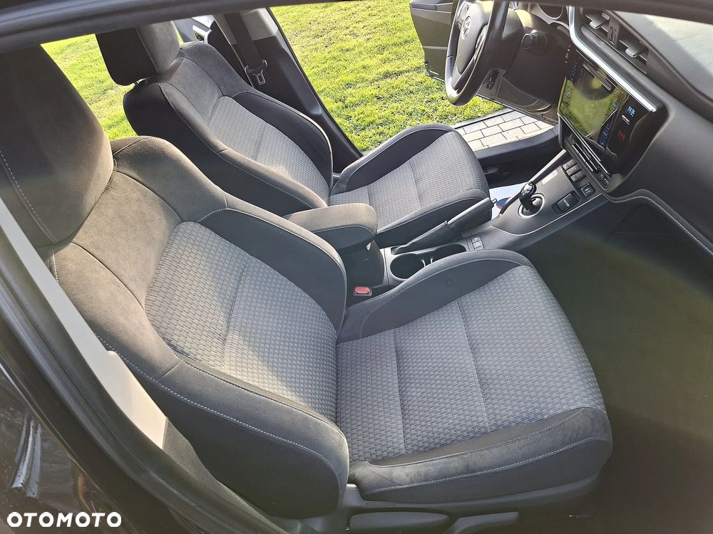 Toyota Auris - 23