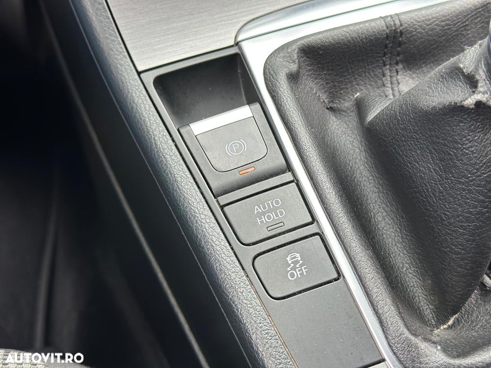 Volkswagen Passat 2.0 TDI Comfortline DPF - 22