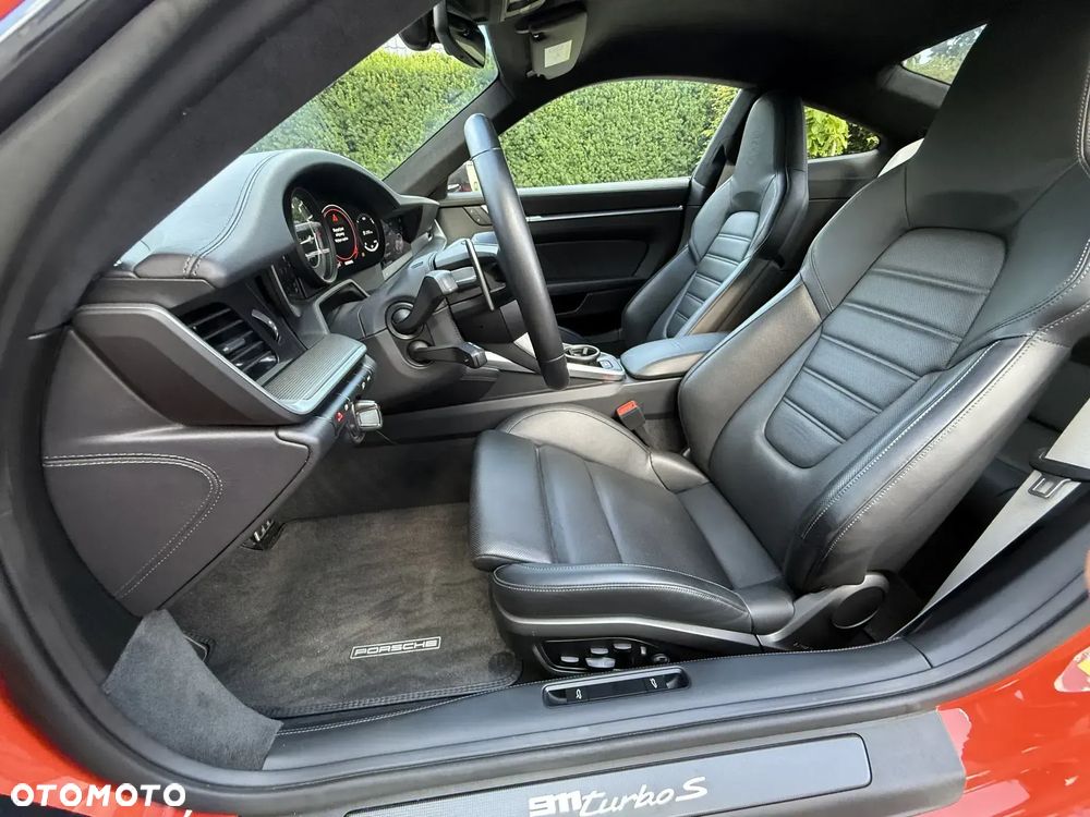 Porsche 911 Carrera Turbo S - 6
