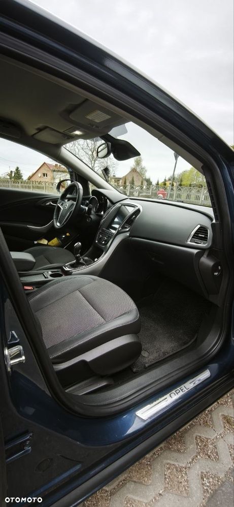 Opel Astra 1.4 Turbo - 2