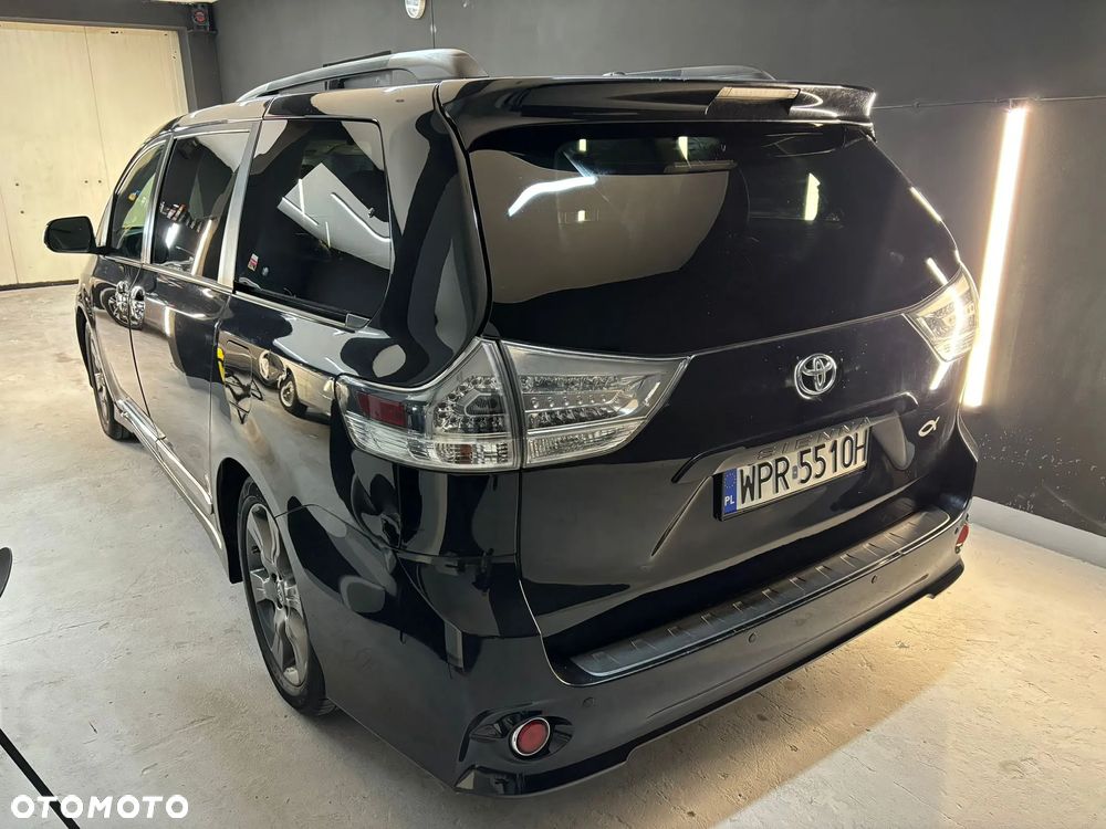 Toyota Sienna 3.5 V6 SE - 5