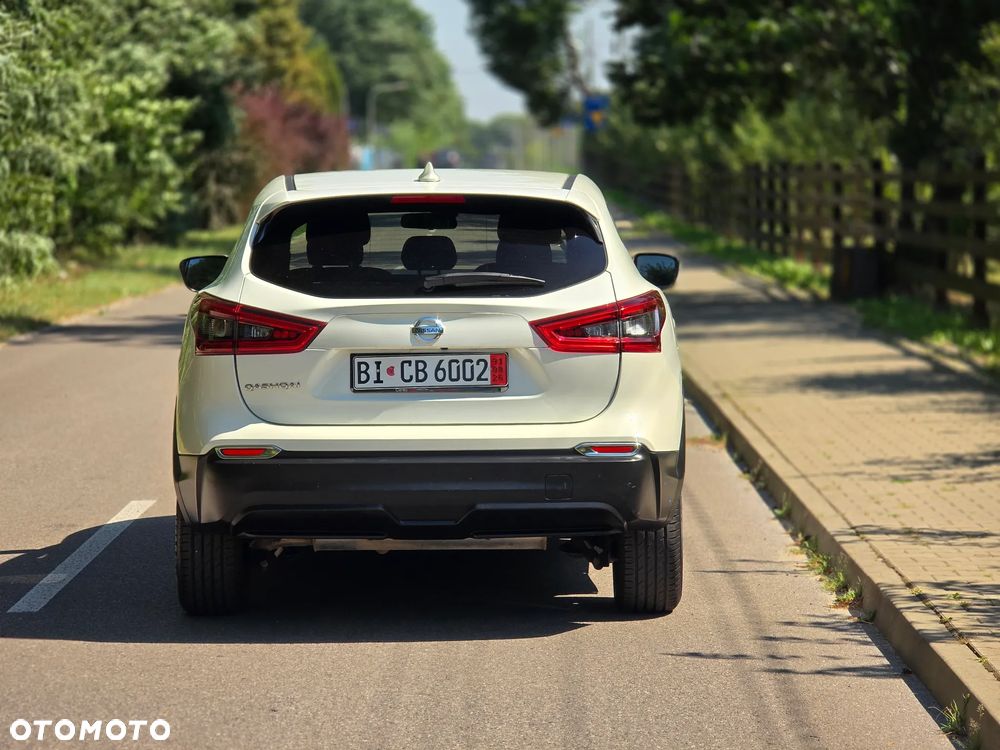 Nissan Qashqai 1.6 DCi Xtronic TEKNA - 16
