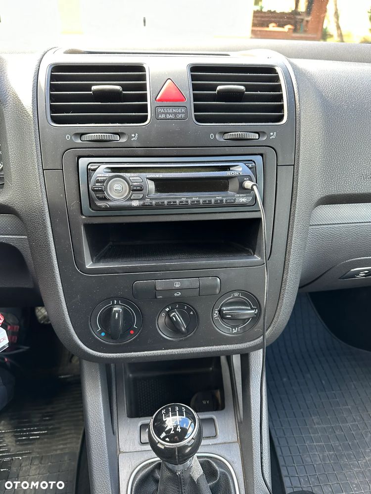 Volkswagen Golf - 35