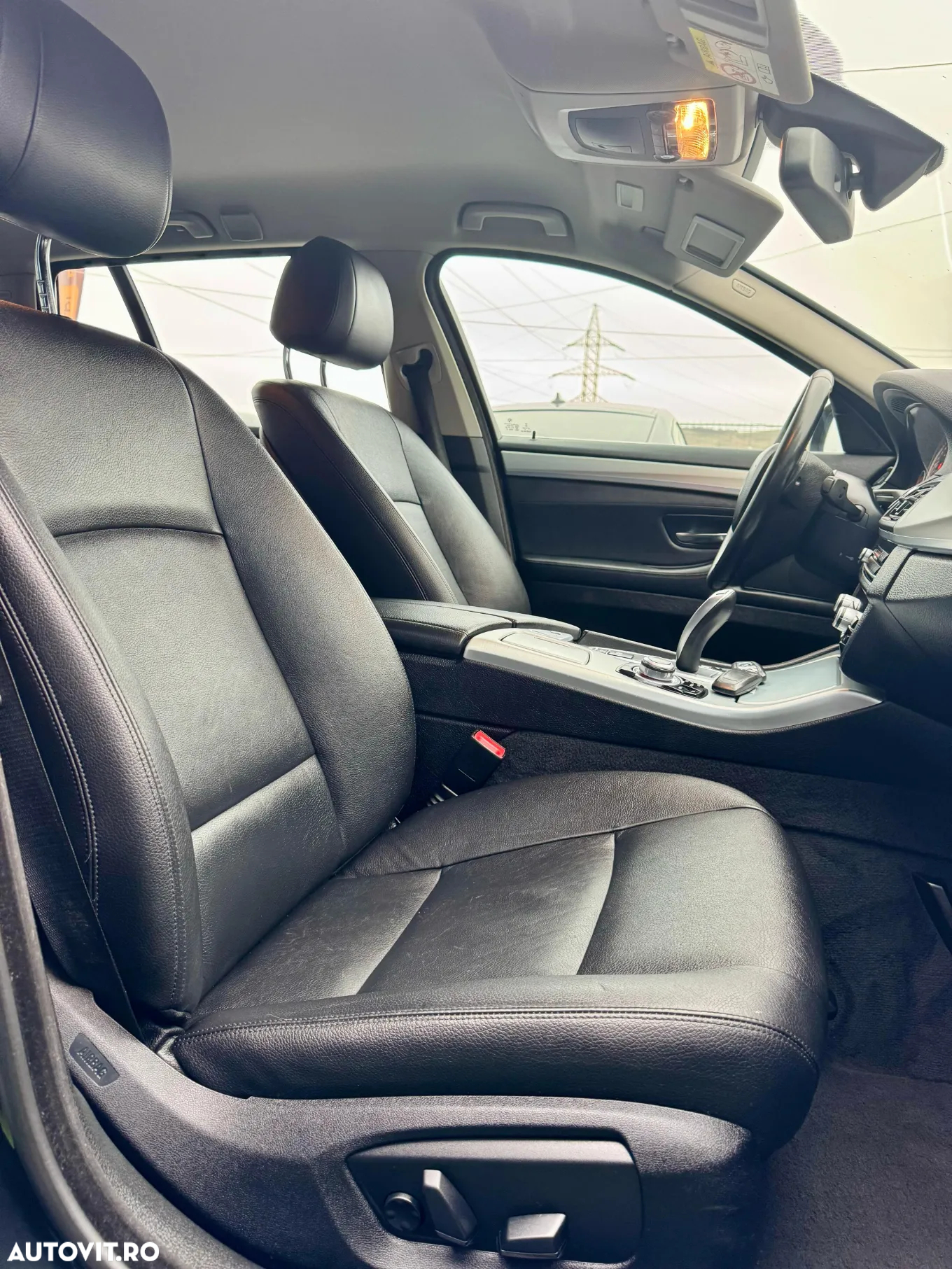 BMW Seria 5 520d Touring Aut. Luxury Line - 17