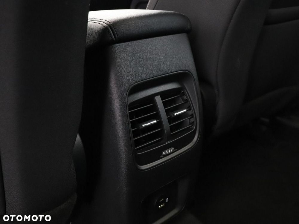 Ford Kuga 2.5 FHEV FWD Titanium eCVT - 38