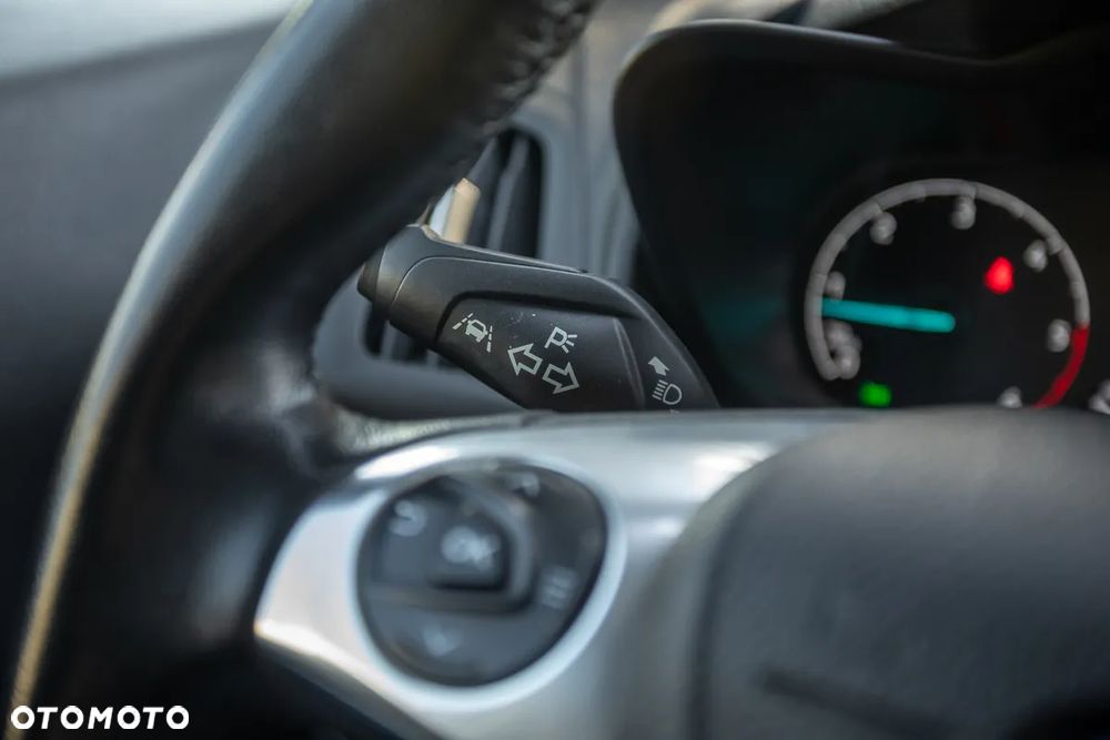 Ford Tourneo Connect Grand - 27