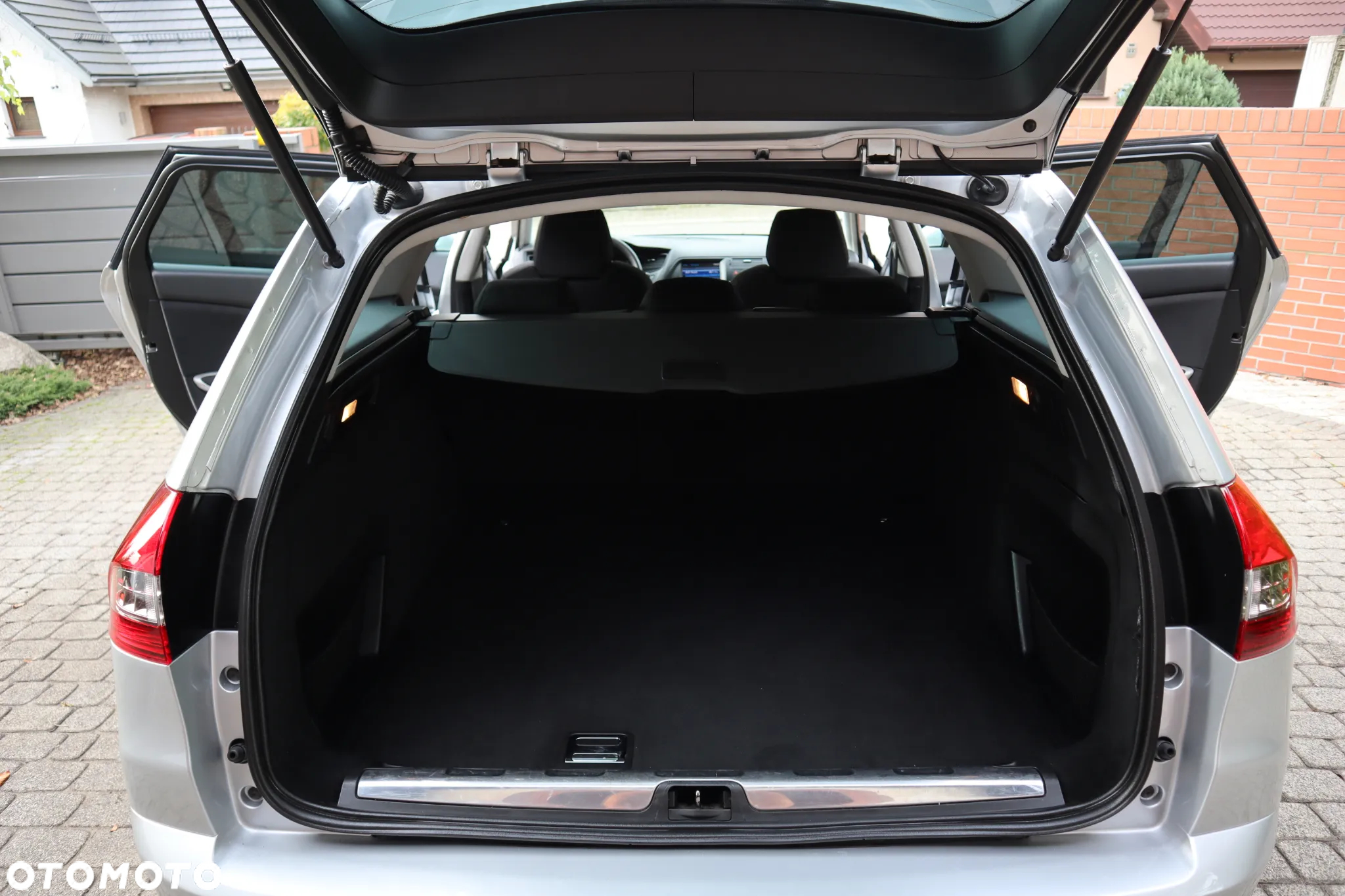 Citroën C5 Tourer HDi 140 FAP CrossTourer - 14