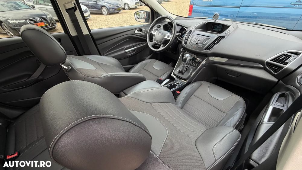 Ford Kuga 2.0 TDCi 4WD Powershift Titanium - 19