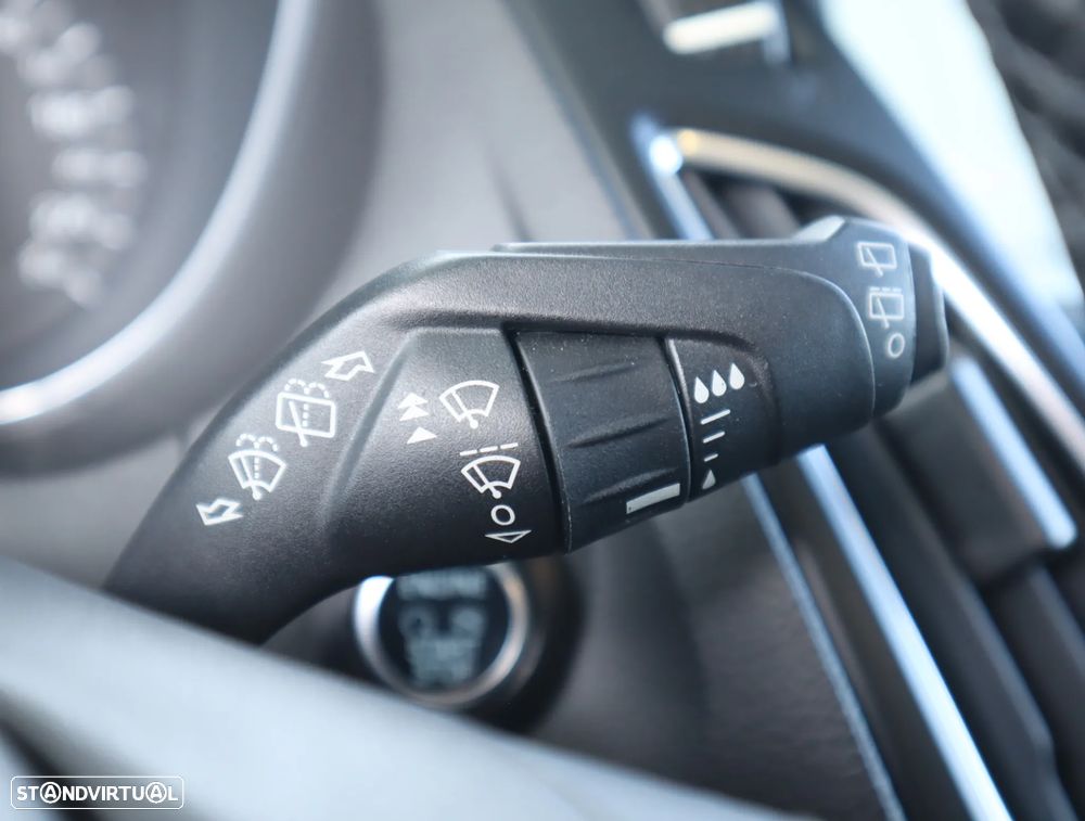 Ford Focus 1.0 EcoBoost Titanium - 36