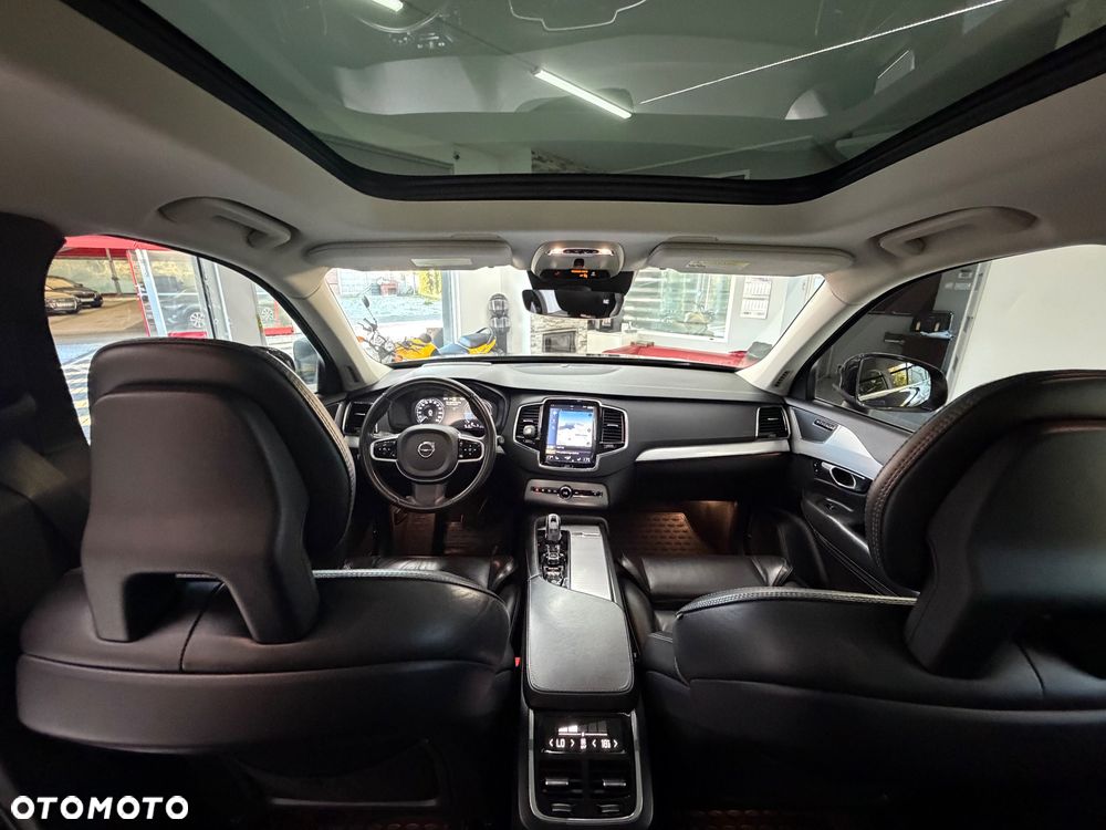 Volvo XC 90 - 32