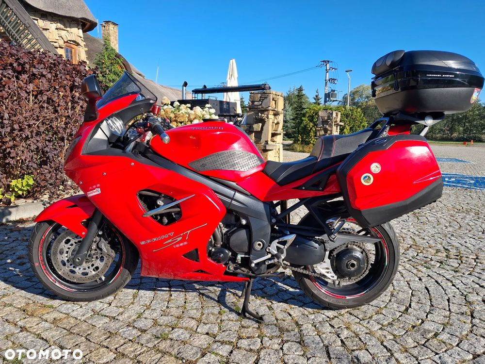 Triumph Sprint - 1