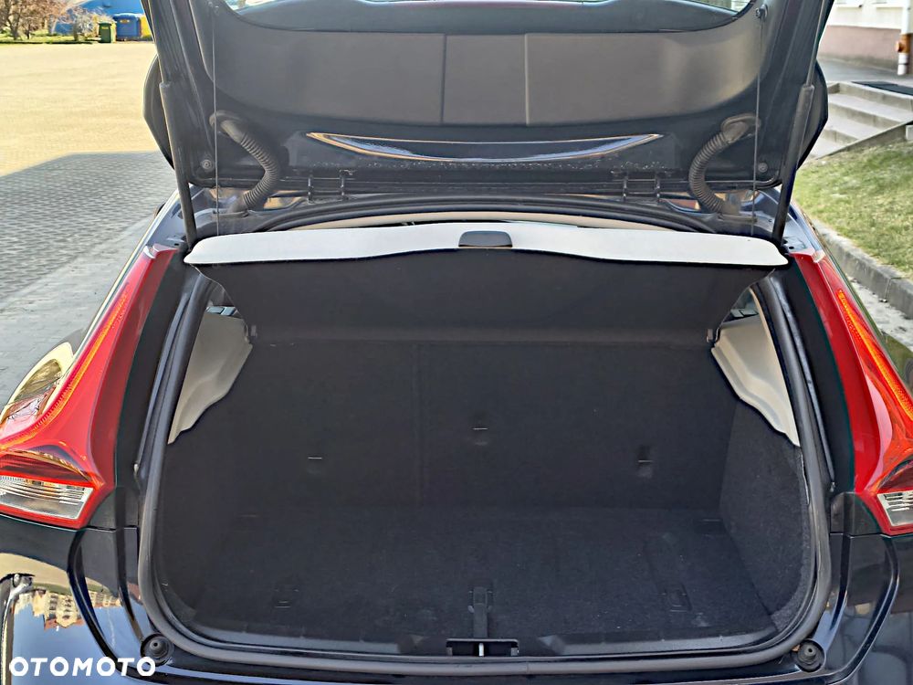 Volvo V40 D2 Kinetic - 7