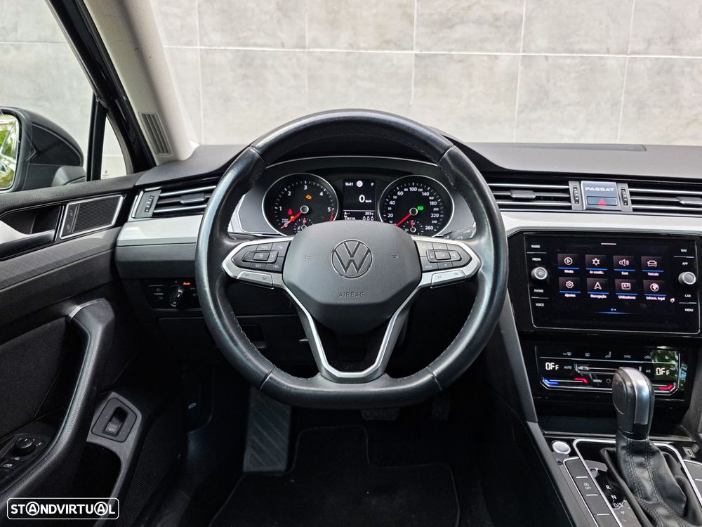 VW Passat Variant - 35