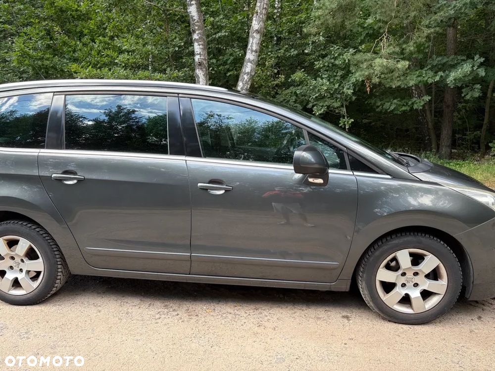 Peugeot 5008 - 4