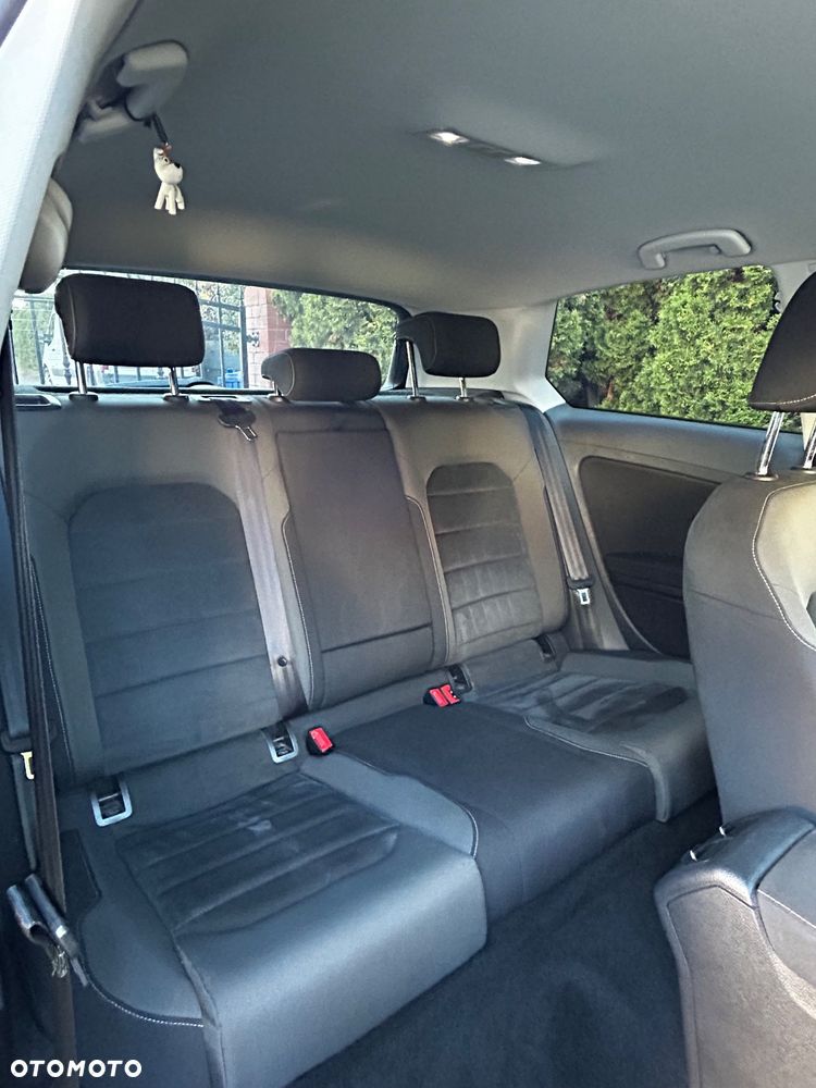 Volkswagen Golf 1.4 TSI BMT Highline - 28