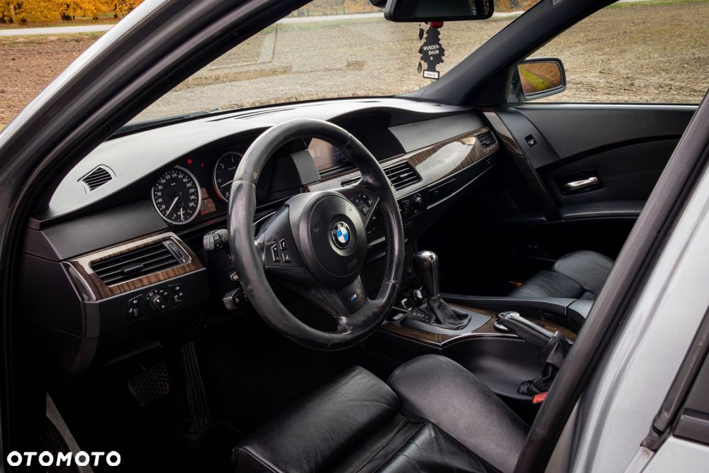 BMW Seria 5 525d - 7