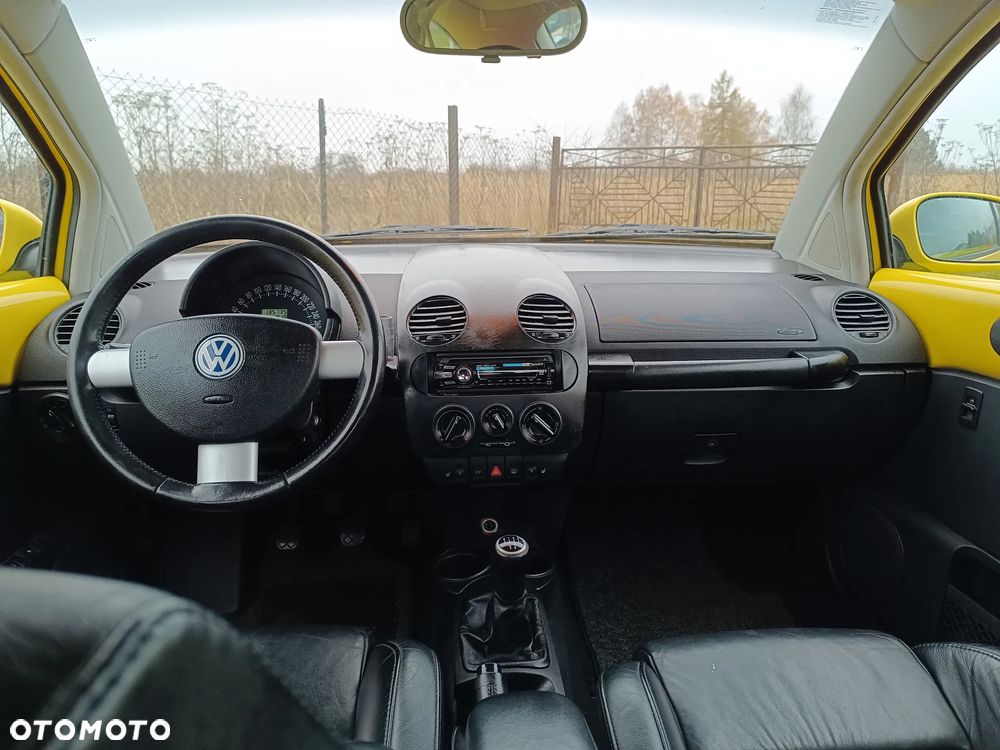 Volkswagen New Beetle - 13