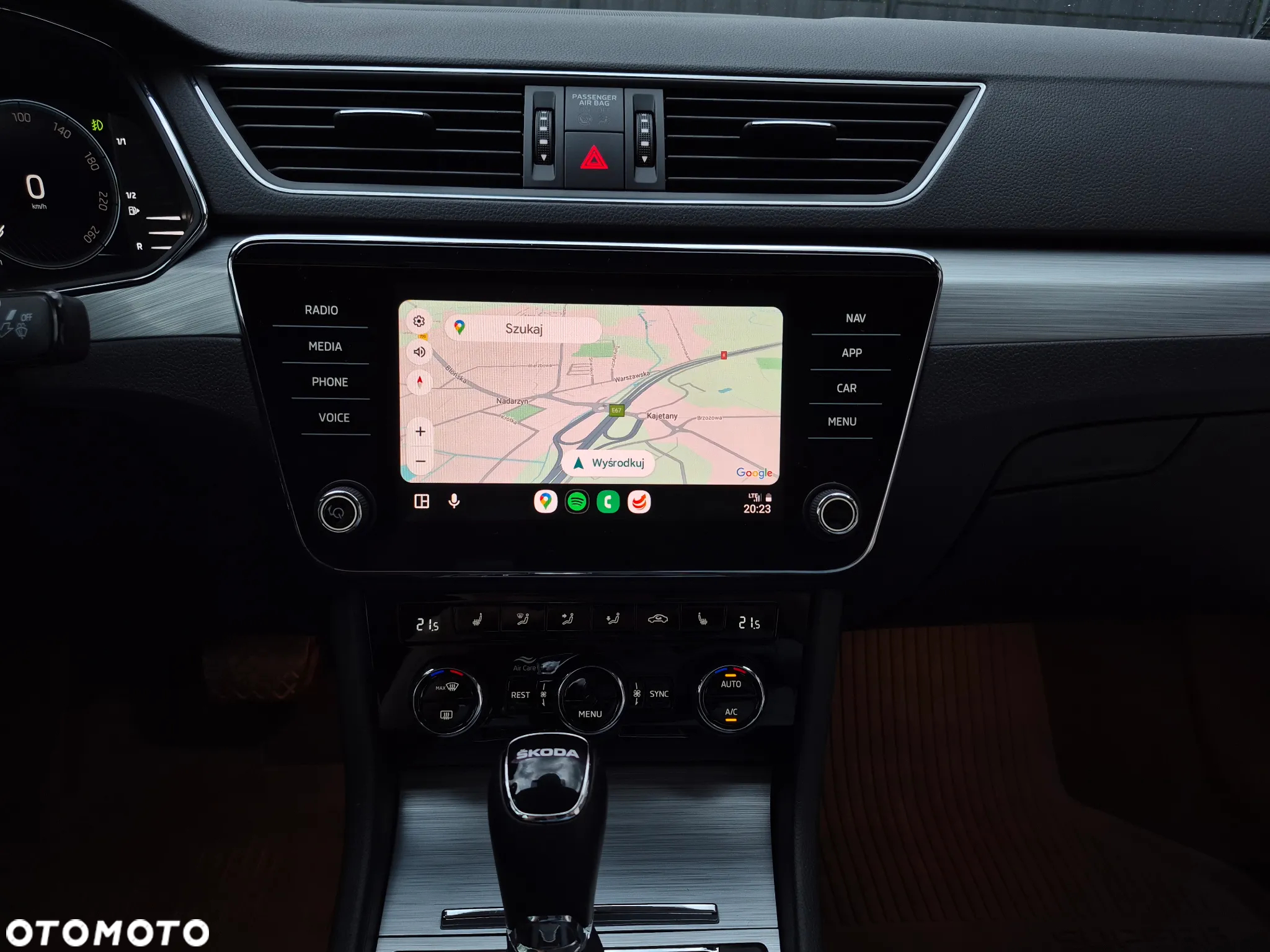 Skoda Superb 2.0 TSI Ambition DSG - 15