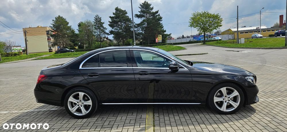 Mercedes-Benz Klasa E 220 d 4Matic 9G-TRONIC Avantgarde - 22