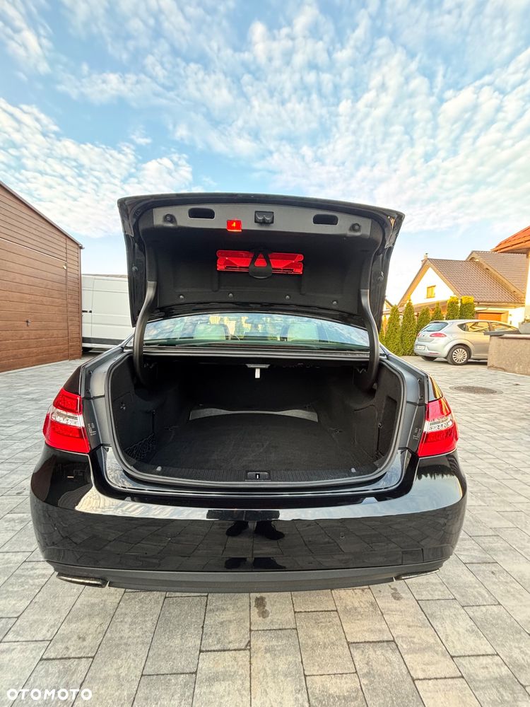 Mercedes-Benz Klasa E 350 CDI BlueEff Avantgarde - 39