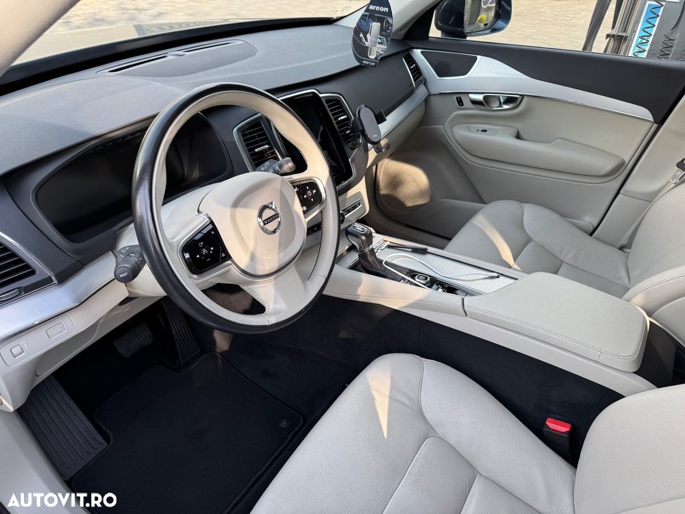 Volvo XC 90 D5 AWD Geartronic Momentum - 2