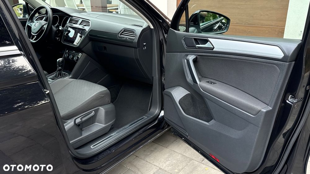 Volkswagen Tiguan - 36