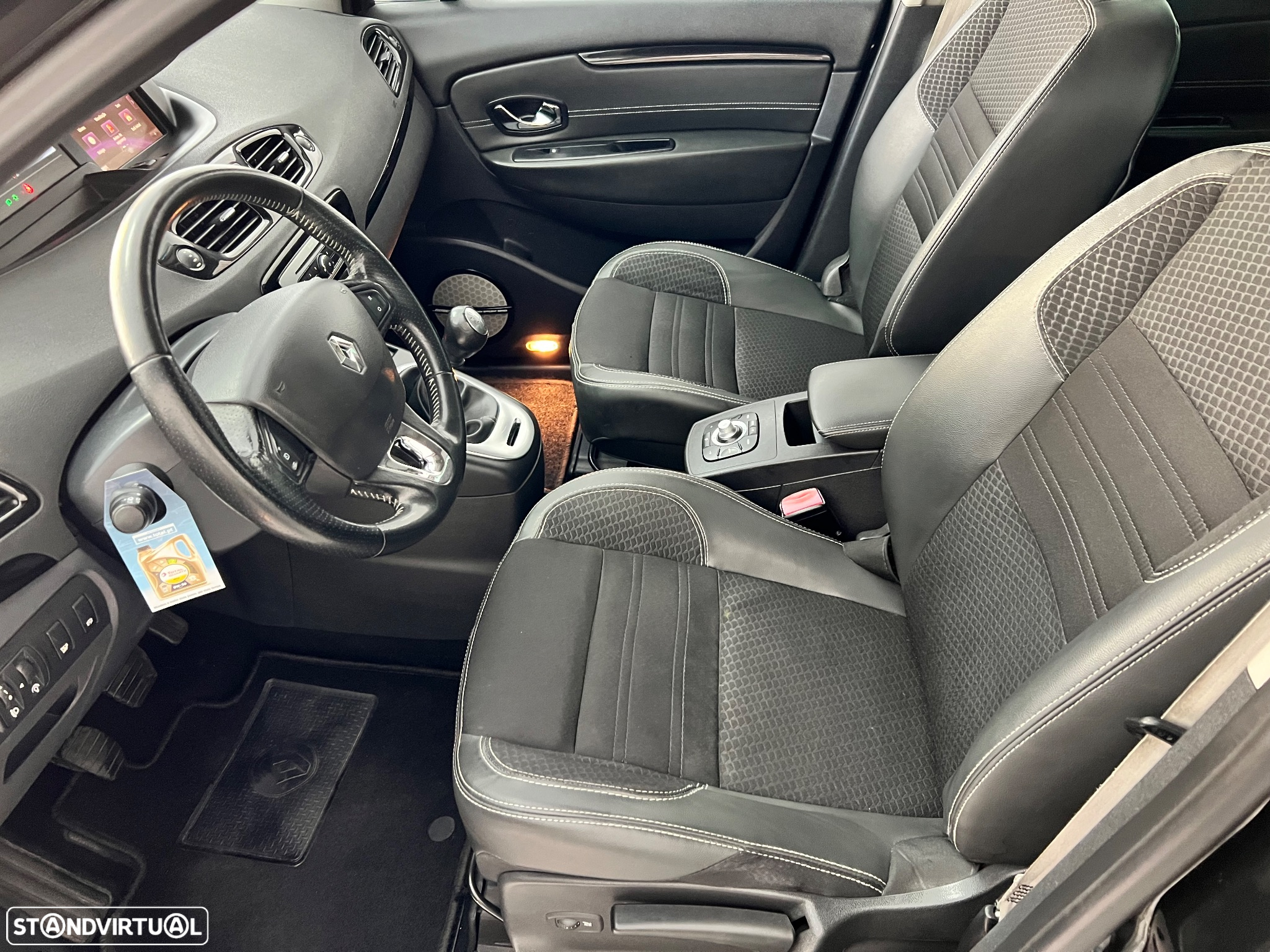 Renault Grand Scénic 1.5 dCi Bose Edition SS - 9