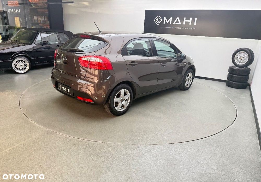 Kia Rio 1.1 CRDI Spirit - 12