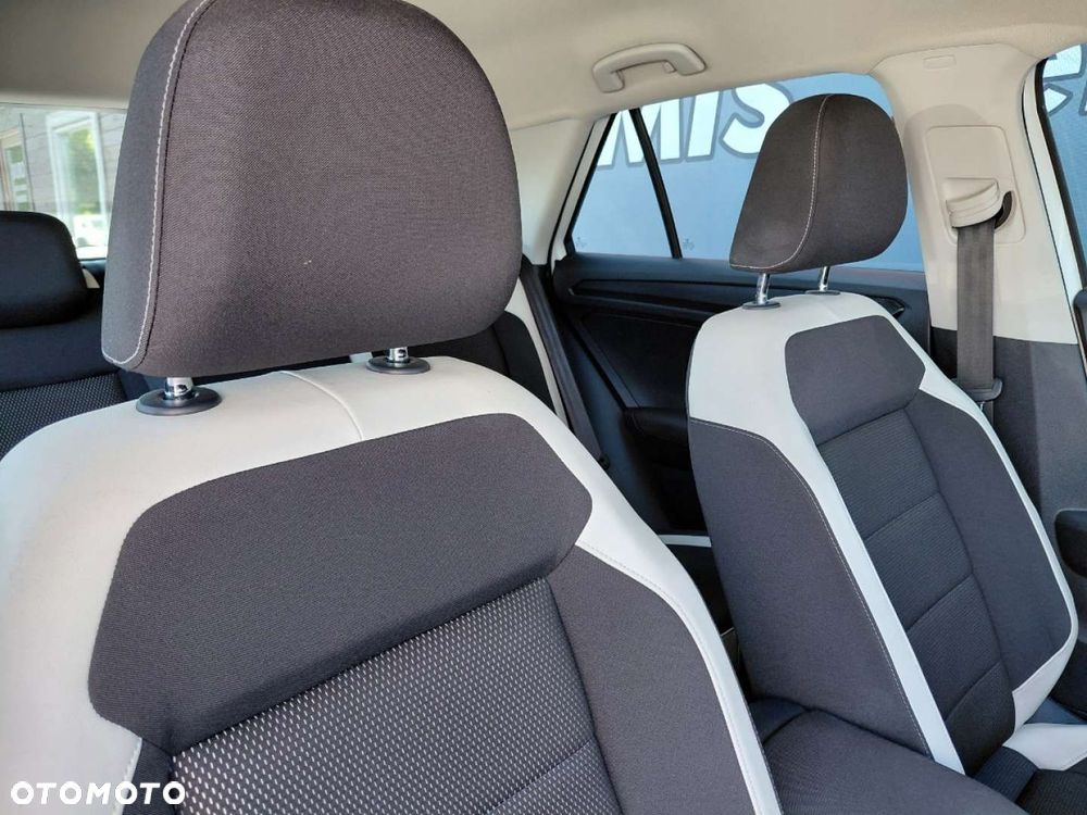 Volkswagen T-Roc - 15