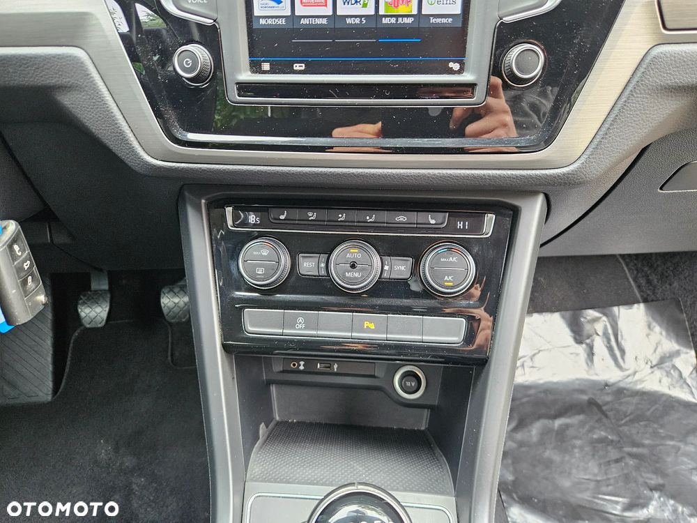 Volkswagen Touran 2.0 TDI SCR Comfortline - 15