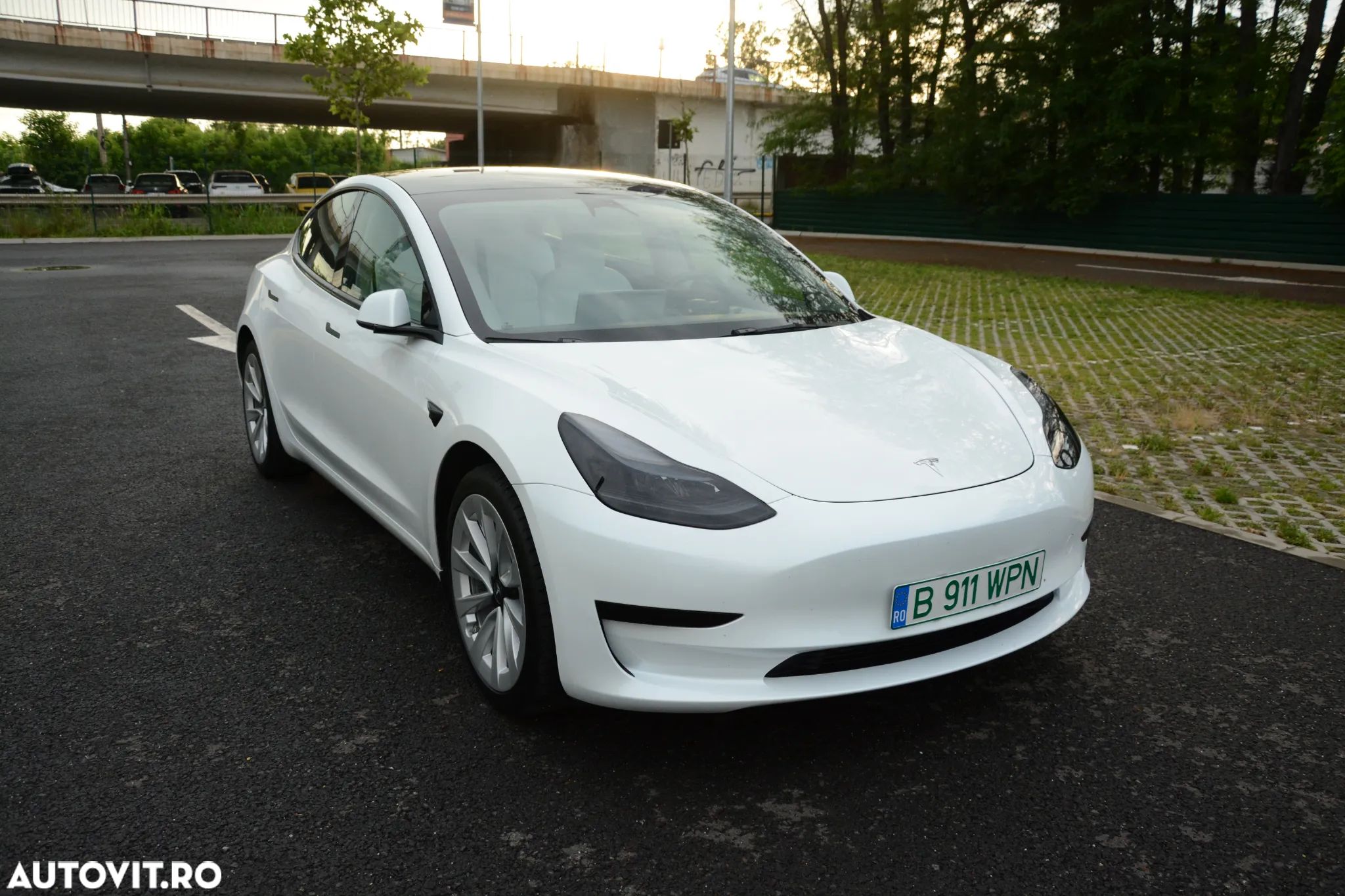 Tesla Model 3 Standard - 1