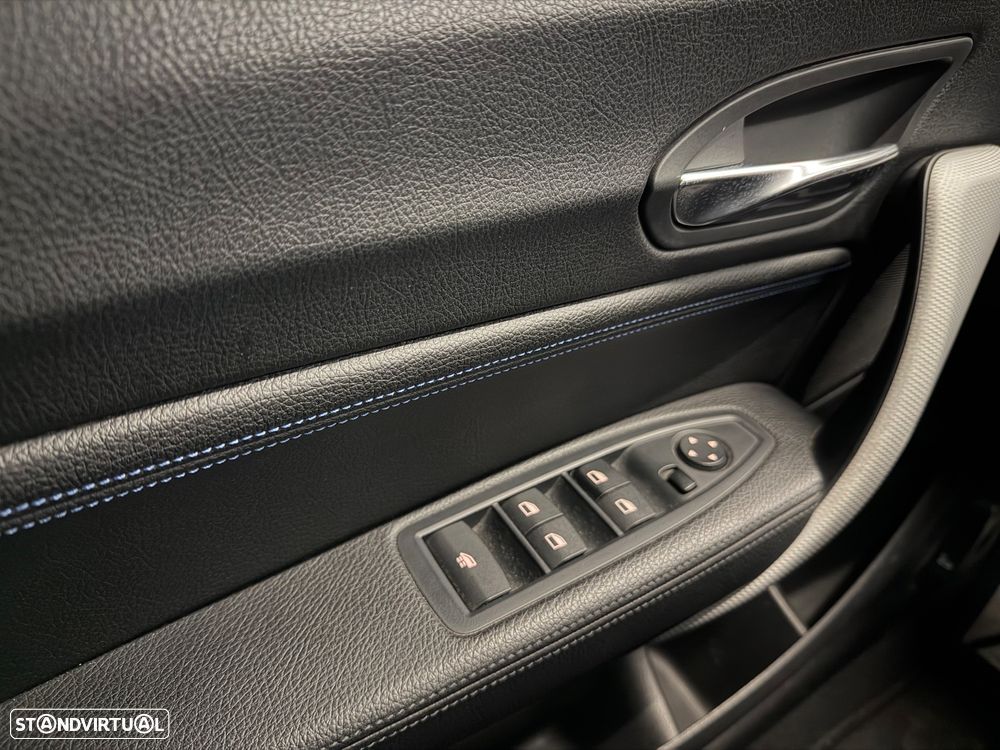 BMW 220 d Cabrio Pack M Auto - 26