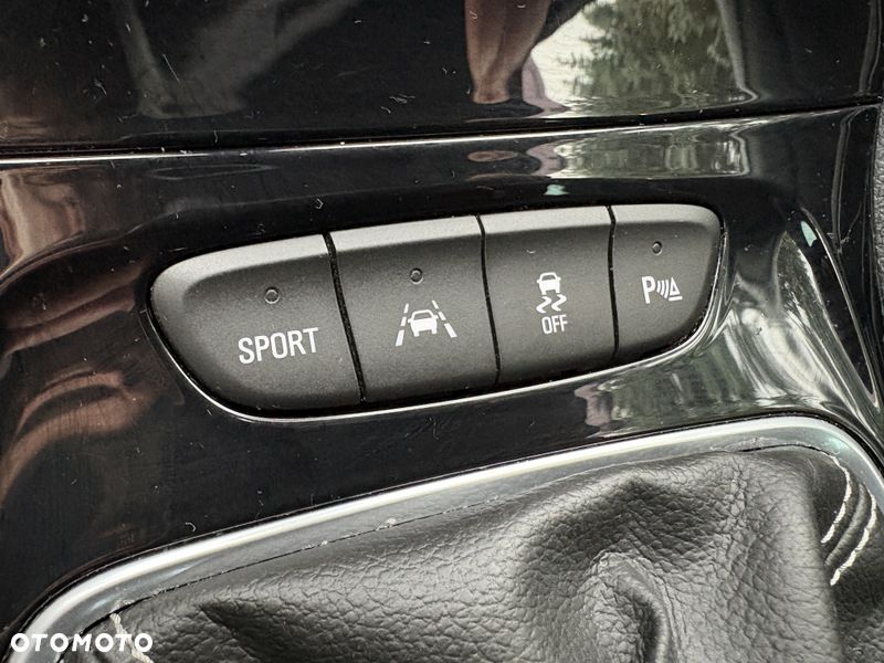 Opel Astra 1.4 Turbo Innovation - 12