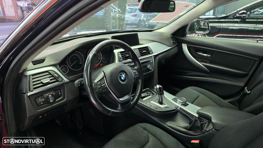 BMW 320 d EfficientDynamics Line Luxury Auto - 12