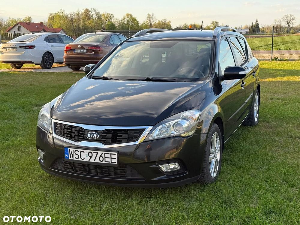 Kia Ceed - 12