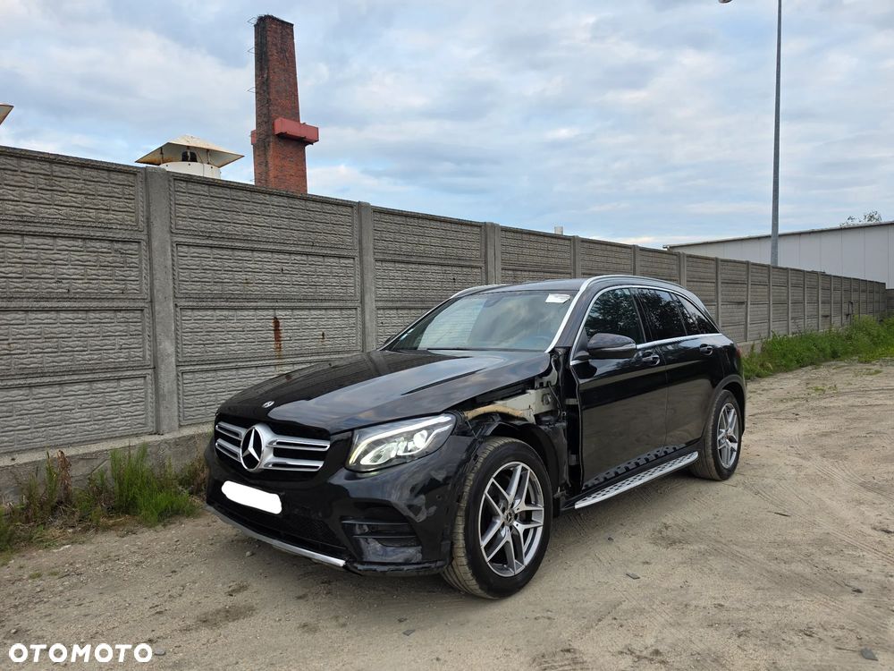 Mercedes-Benz GLC 250 d 4Matic 9G-TRONIC AMG Line - 27