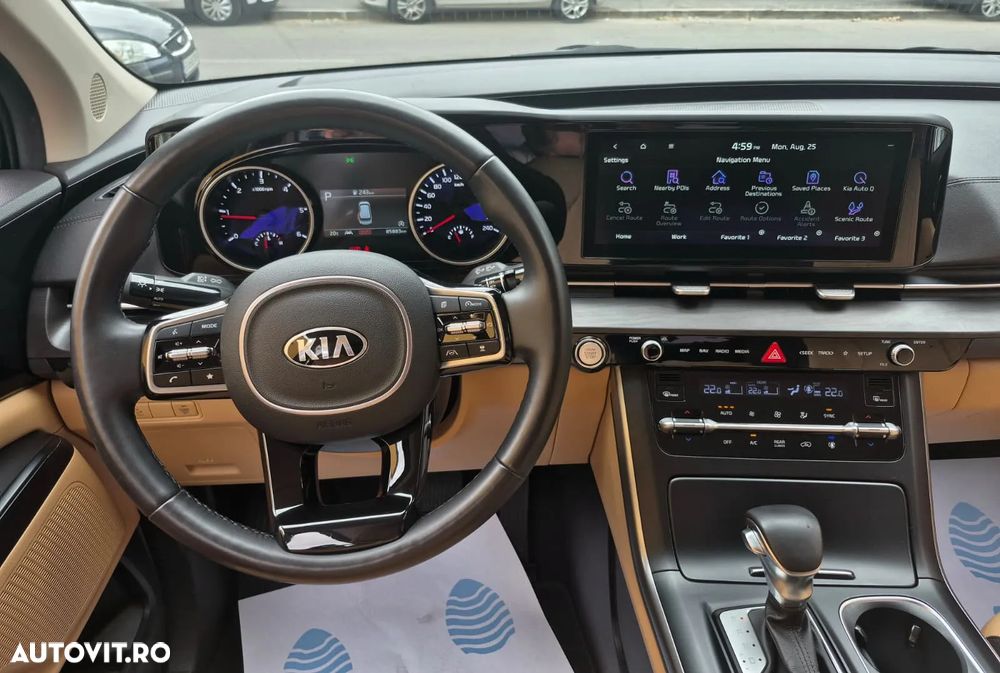 Kia Carnival - 13