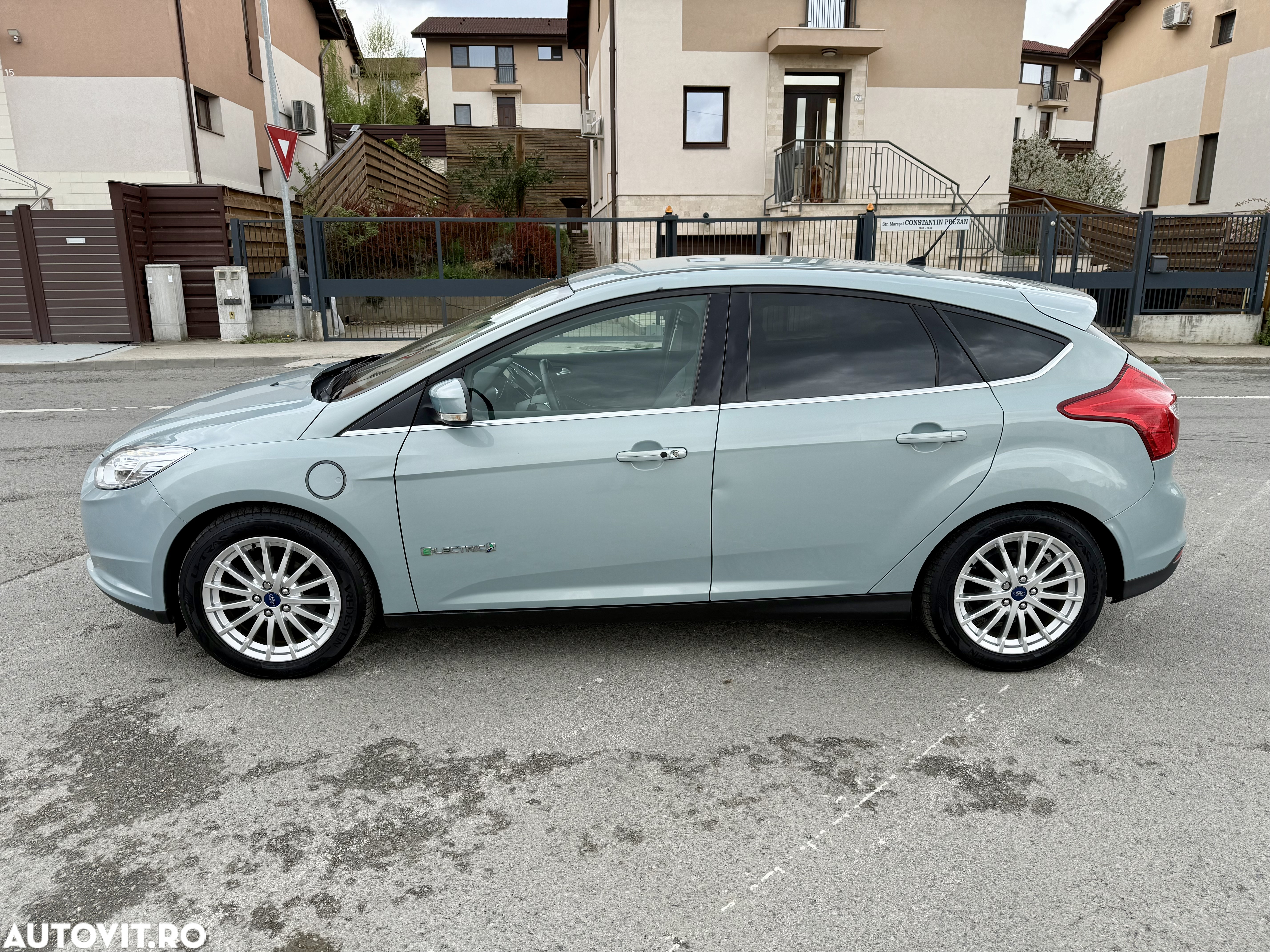 Ford Focus Electric - 32