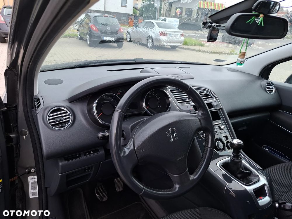Peugeot 5008 - 16