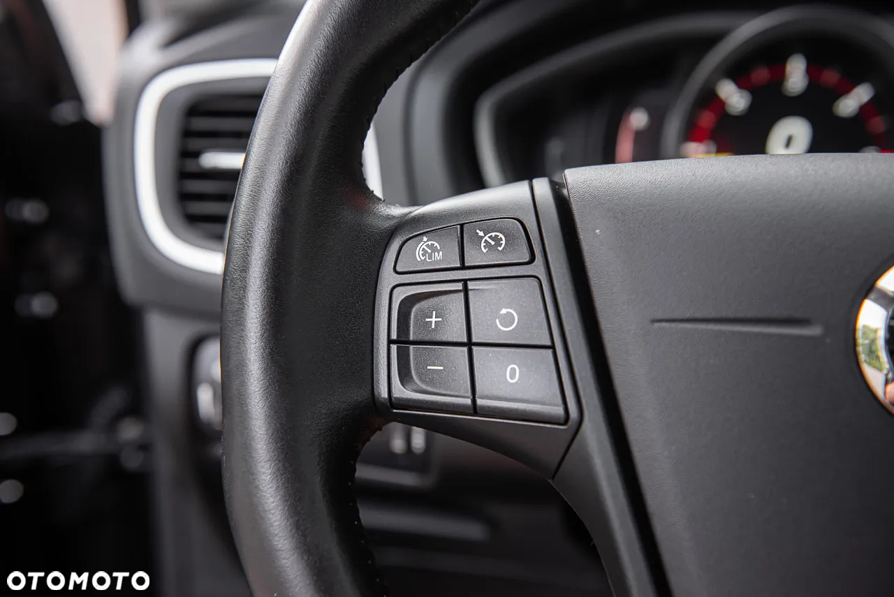 Volvo V40 D2 Drive-E Kinetic - 19