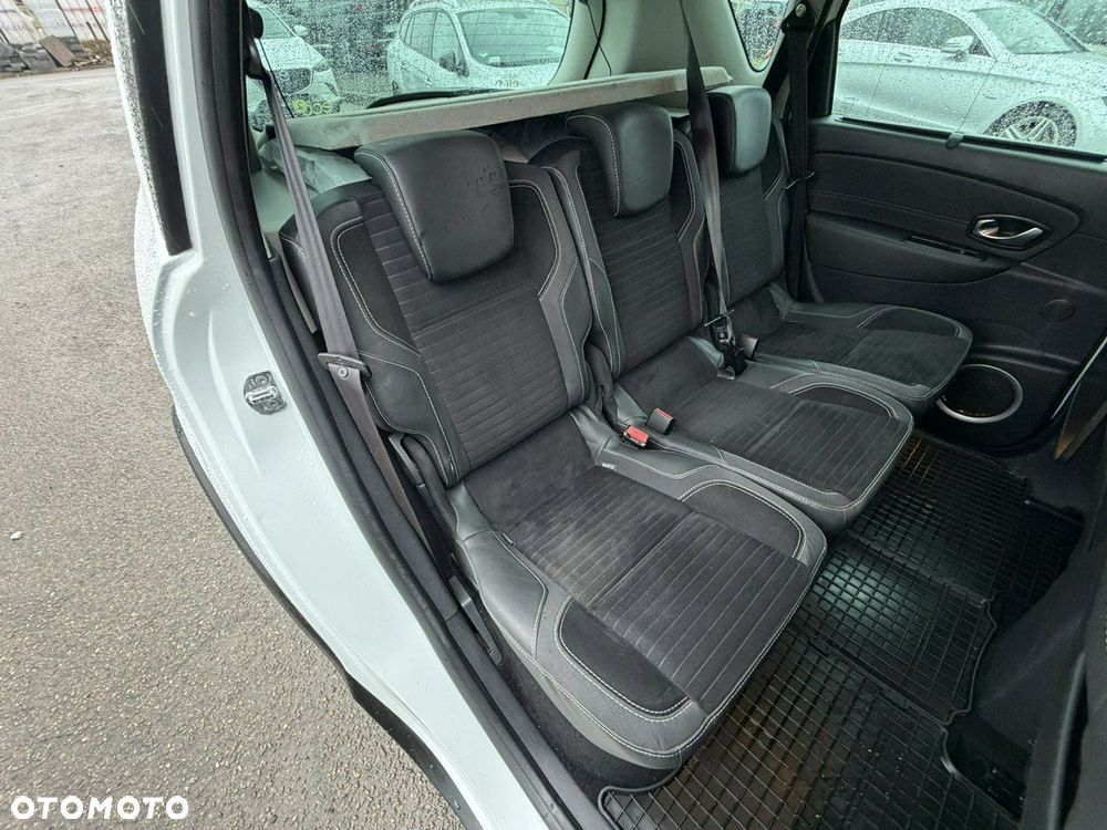 Renault Scenic 1.6 dCi Bose - 22
