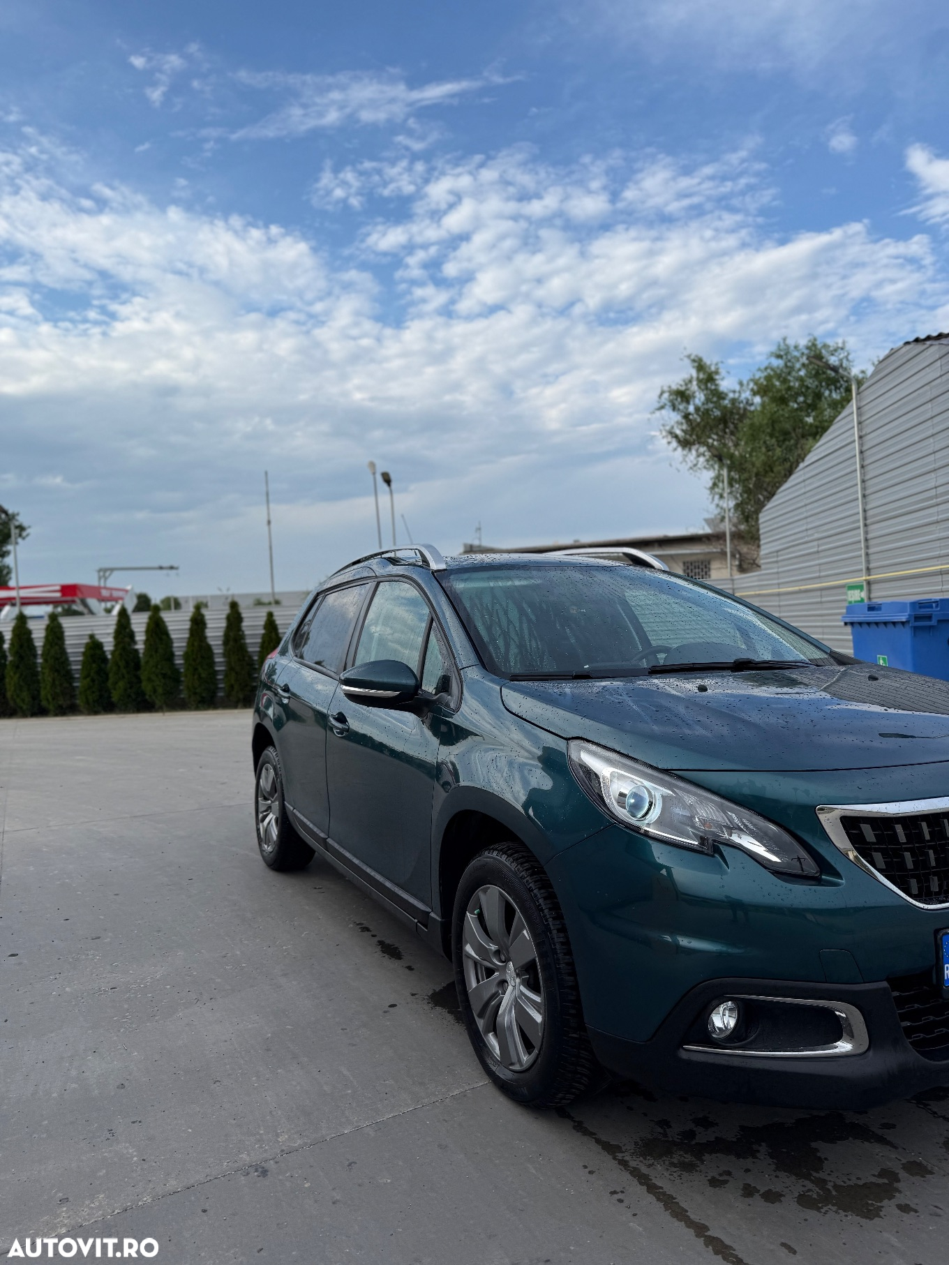Peugeot 2008 1.2 PureTech Turbo EAT6 S&S Allure - 3