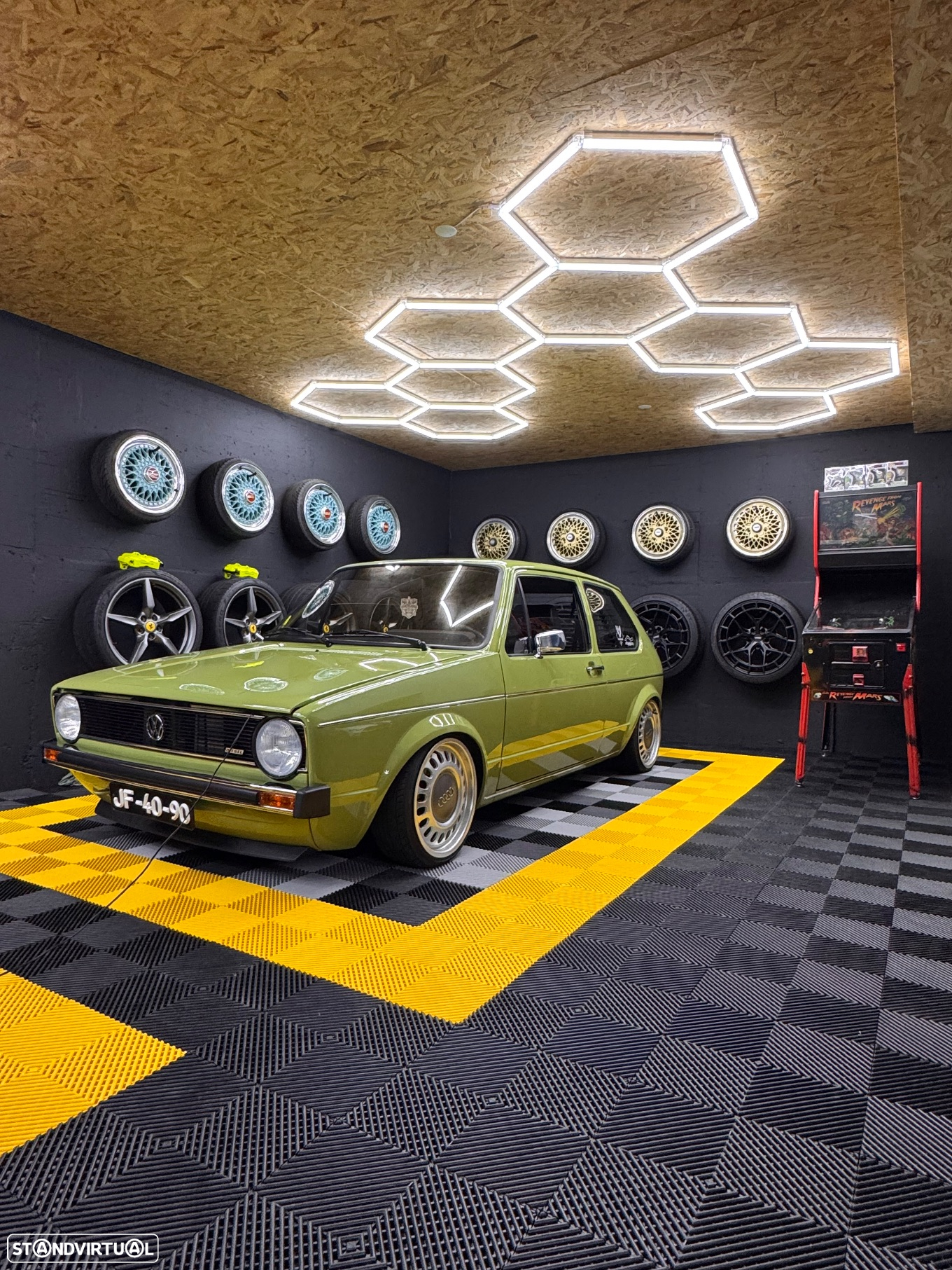 VW Golf - 12