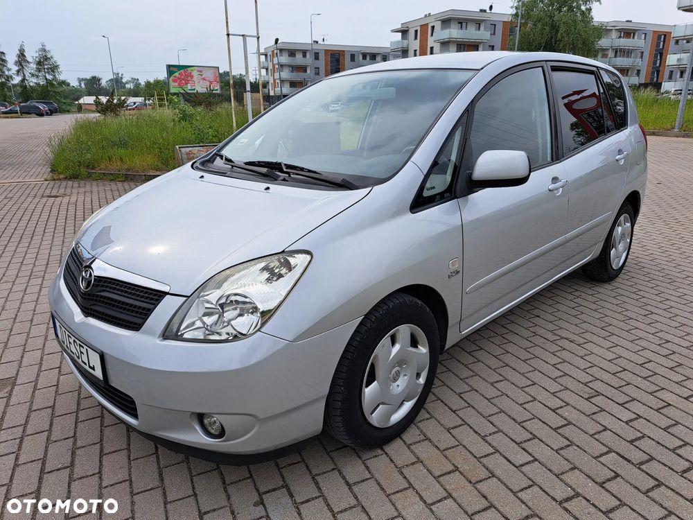Toyota Corolla Verso - 1