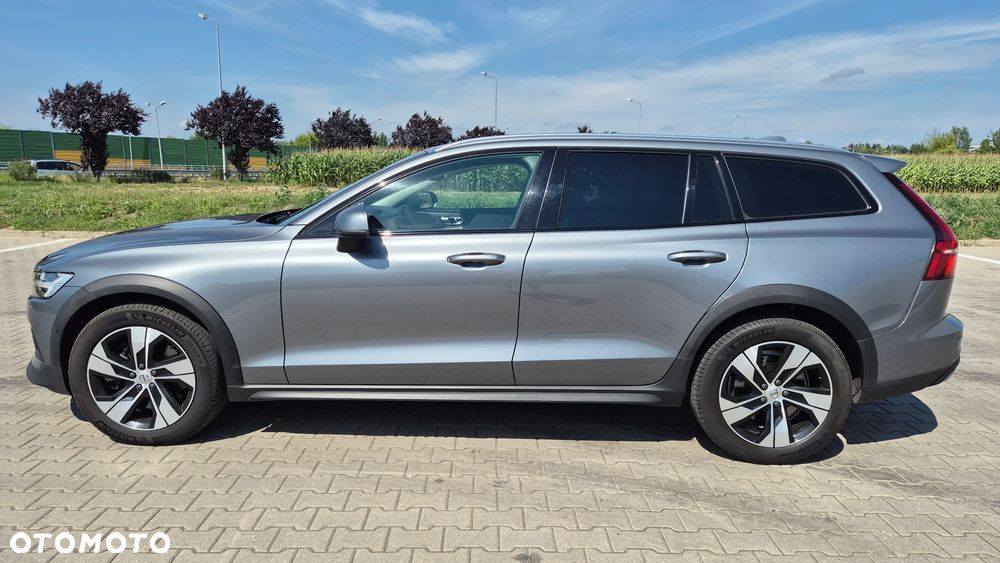 Volvo V60 Cross Country Pro B5 B AWD - 2