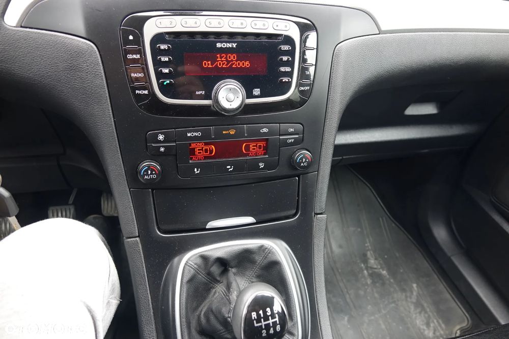 Ford S-Max 2.0 TDCi Trend - 17