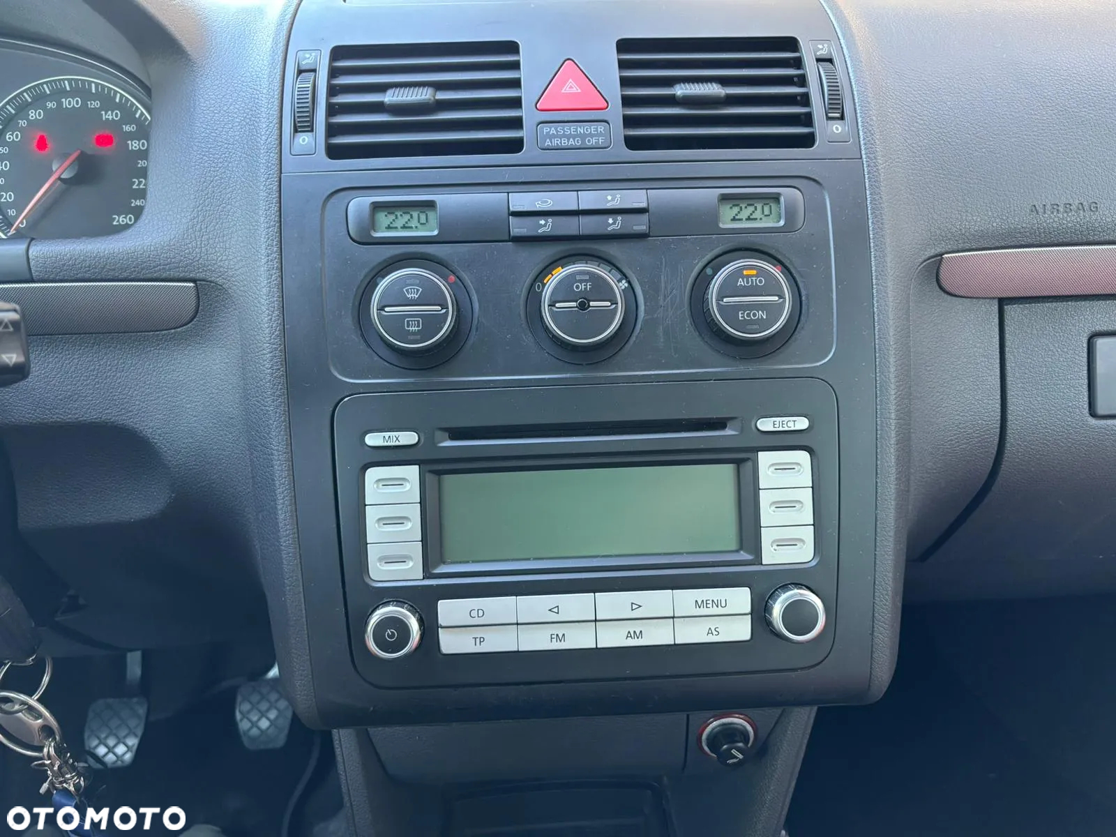 Volkswagen Touran 2.0 TDI DPF Comfortline - 4
