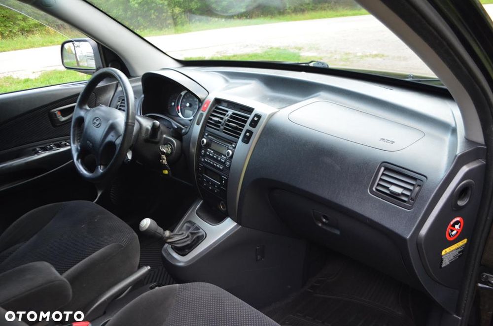Hyundai Tucson 2.0 Comfort 2WD - 24