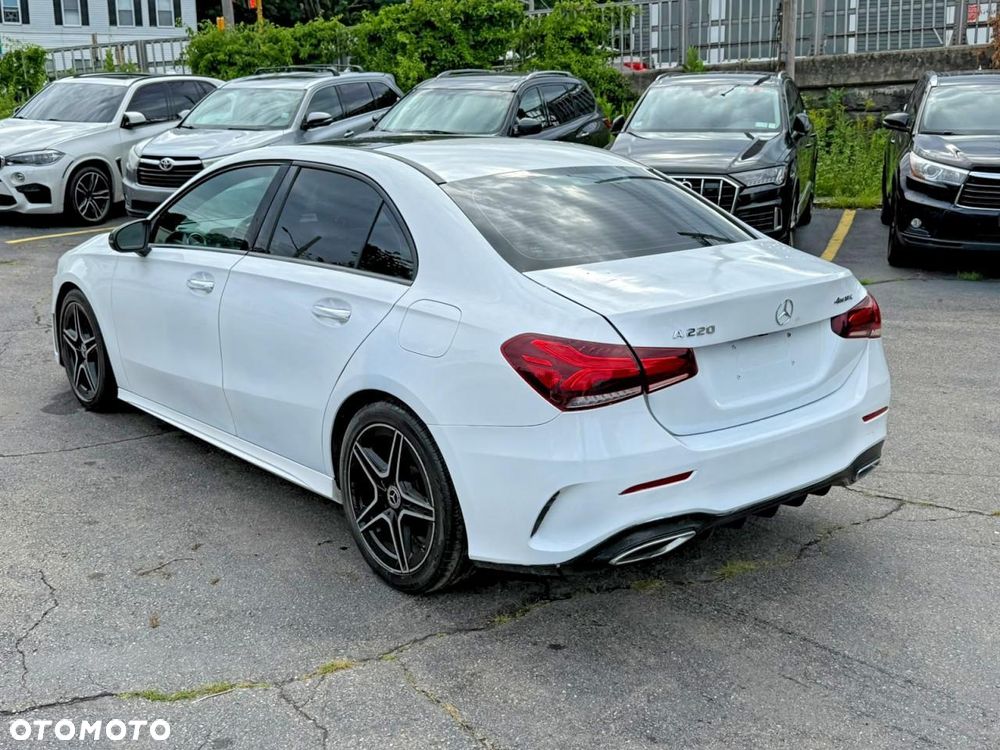Mercedes-Benz Klasa A 250 AMG Line 7G-DCT - 2