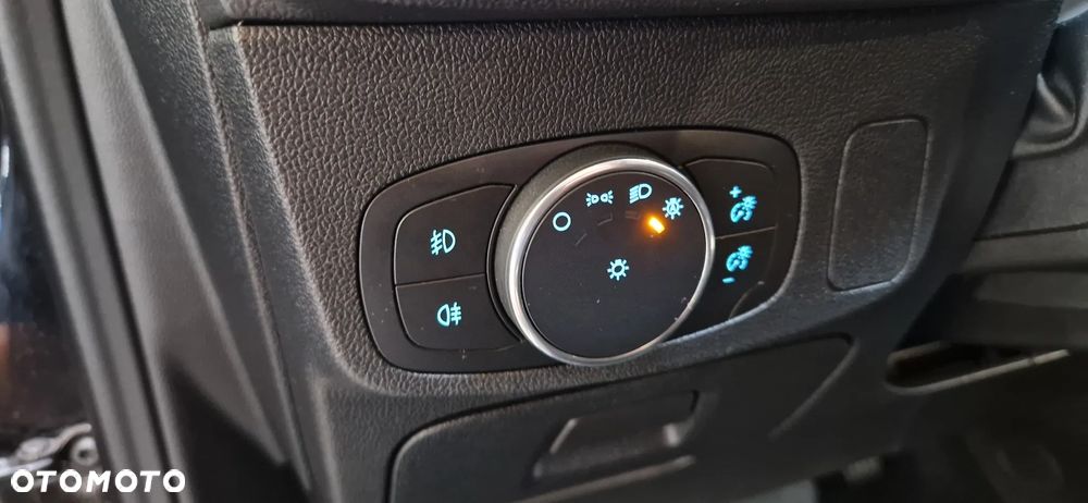 Ford Focus 2.0 EcoBlue Titanium - 12